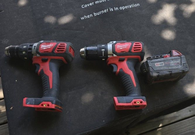 Milwaukee M18 Combo Drill & Hammer Drill W/ 4.0 battery