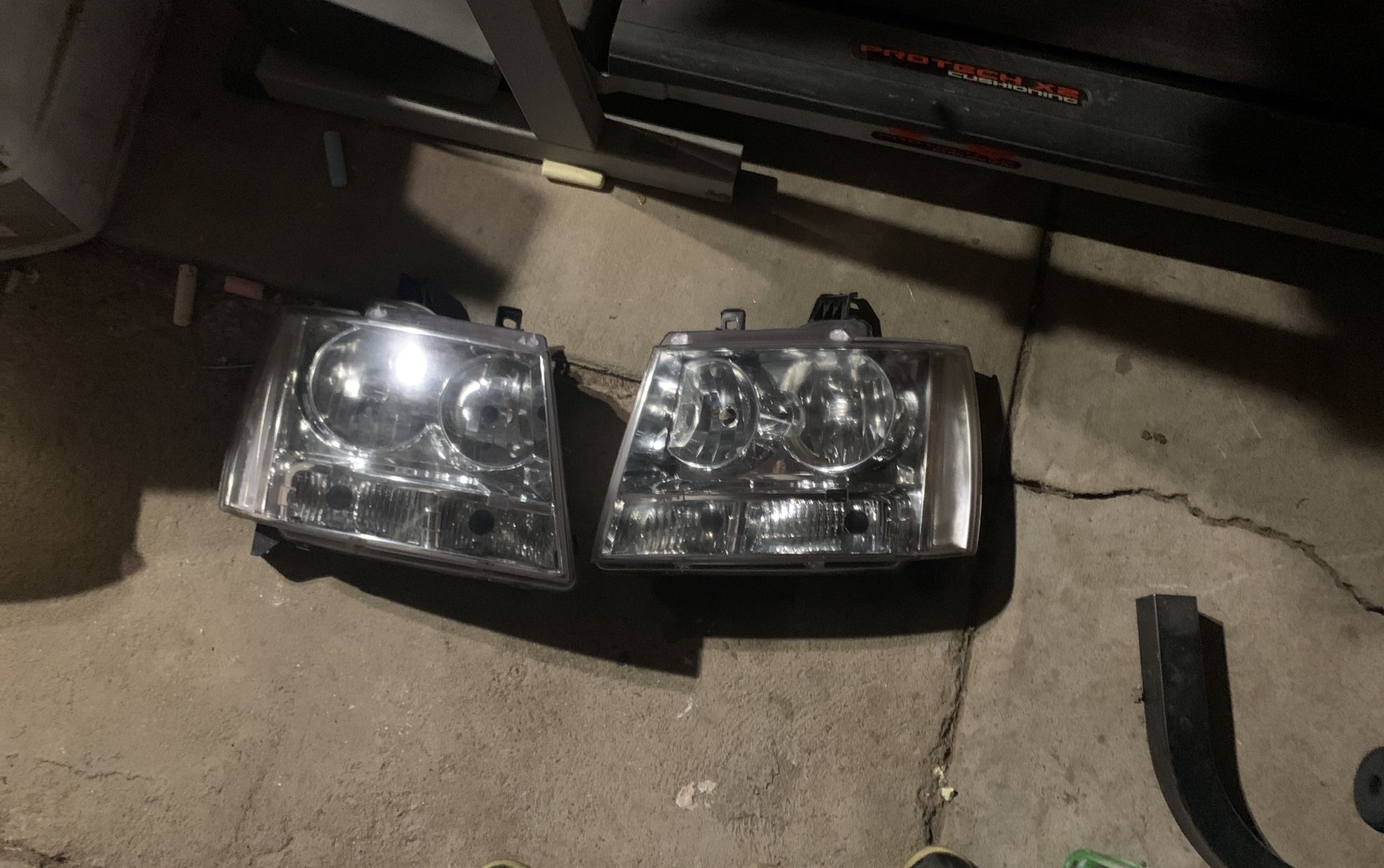 08 Tahoe Headlights