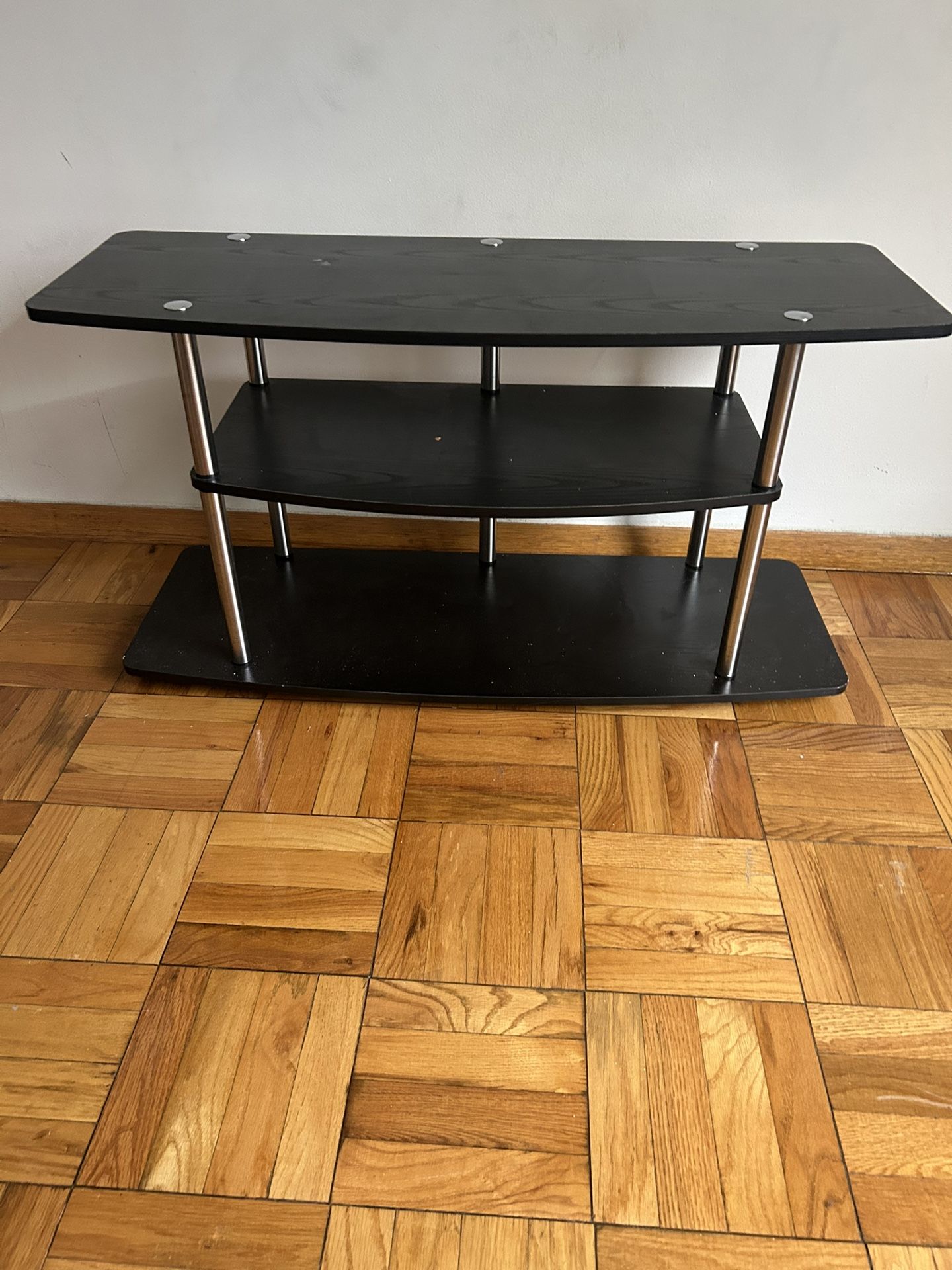 Move Out Sale: Great TV table For Family