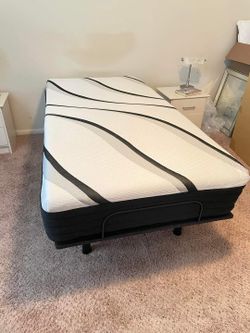 Queen Mattress - Sweet Dreams - $25 Start with $25 Available - $25 to Start Available