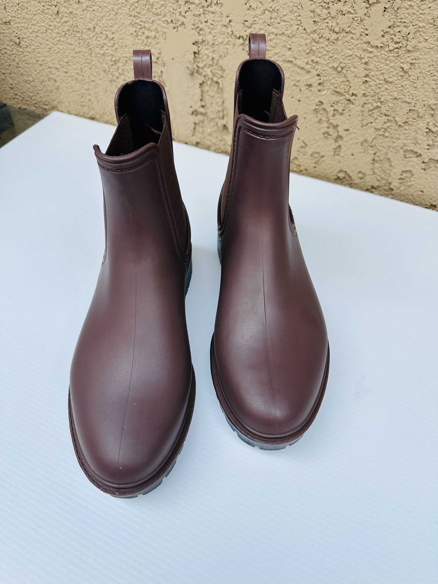 New Rainy Rubber Ankle Boots Women's Size 7 Burgundy
