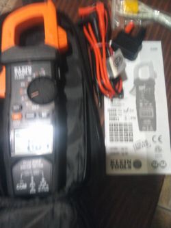 Klein Tools CL800 600A 1000v AC/DC Auto Ranging Digital Clamp Meter