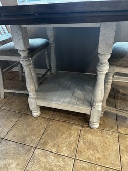 Ashley Furniture Bar Height Table With Four Stools