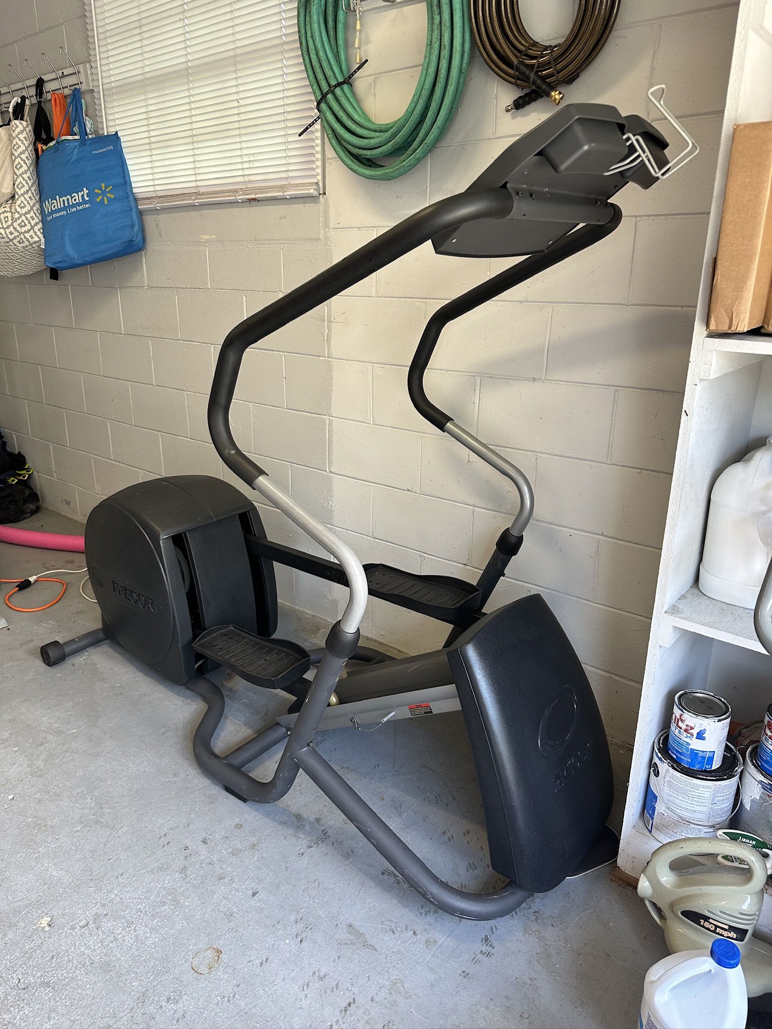 PRECOR EFX 5.21 ELLIPTICAL TRAINER