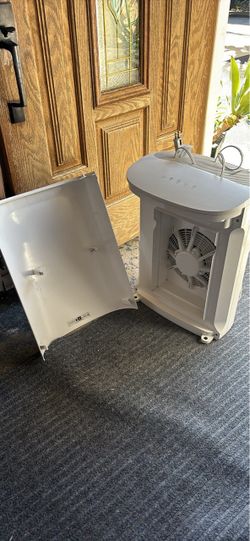 Portable Air Purifier comes with pre-charcoal filter