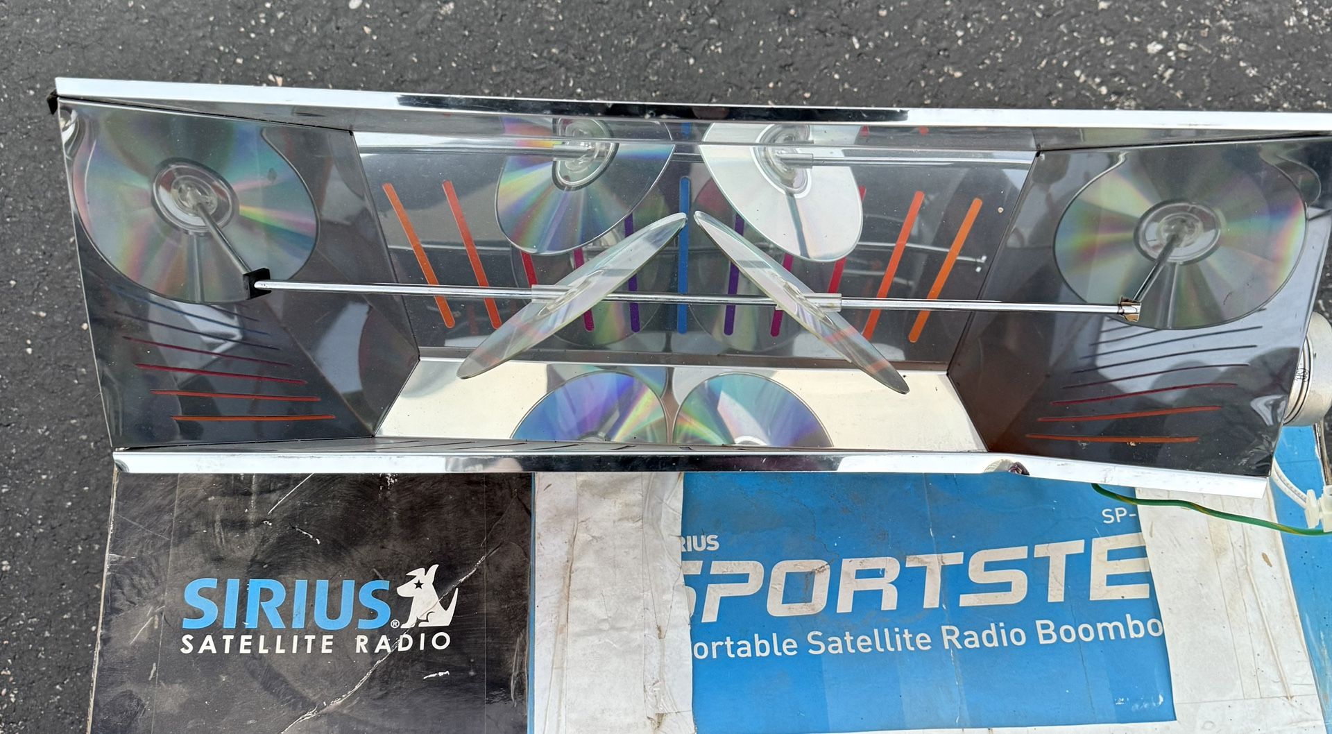 Mirrored chrome spinning CDs Jukebox Display Topper