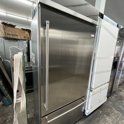 Stainless Steel Built In KitchenAid 36” Refrigerator LED Lighting 