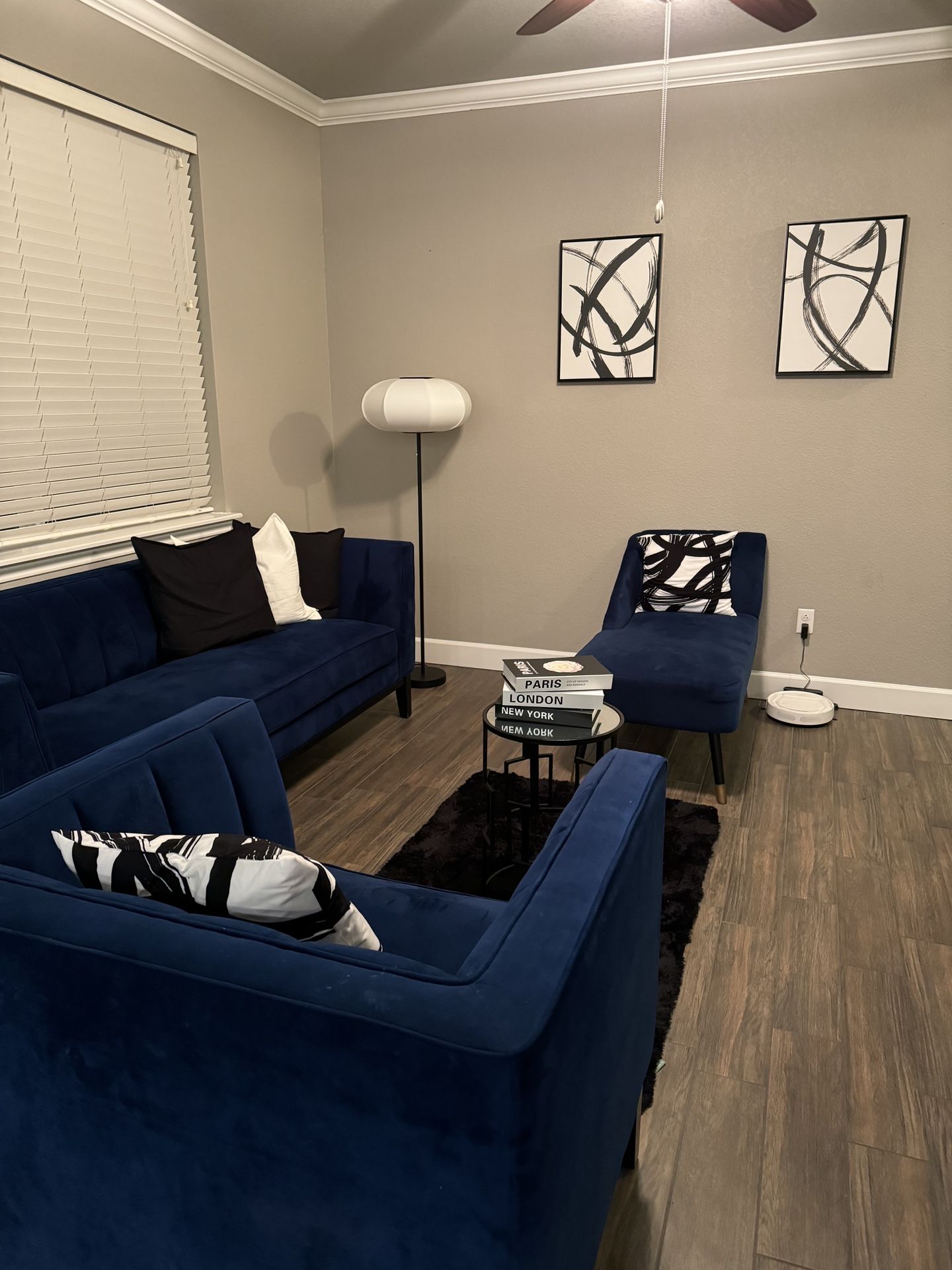 Modern Blue Velvet Sofá
