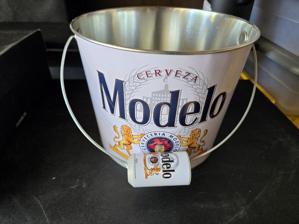 Modelo Bucket Tin Can