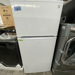 Kenmore Top And Bottom In White New Open Box 18 Cubic Ft