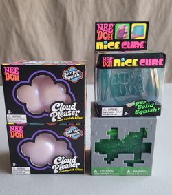 NeeDoh Cloud Pleaser, Nice Cube & Minecraft Cube Bundle $40
