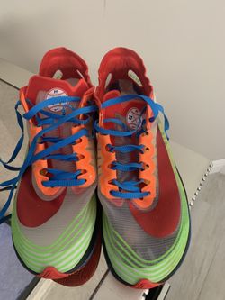 Authentic Sneakers for sale. Size 10
