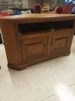 Entertainment corner peice