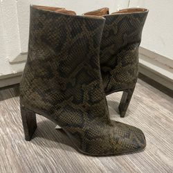 ZARA SNAKESKIN BOOTS 10 Woman