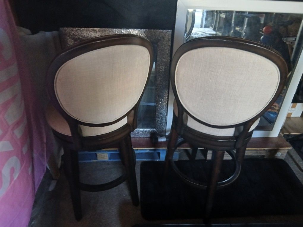 Swivel Bar Stools