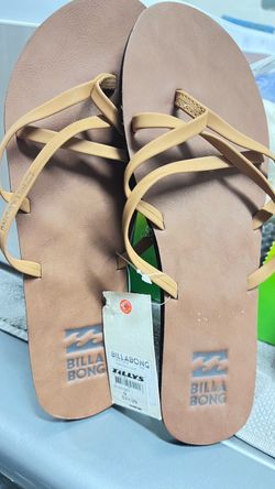 NWT Billabong Sandals