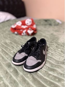Size 9.5 og low used Jordan