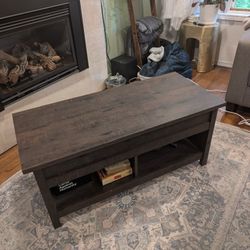 Mccaslin Lift Top Coffee Table In Coffee Oak Storage 