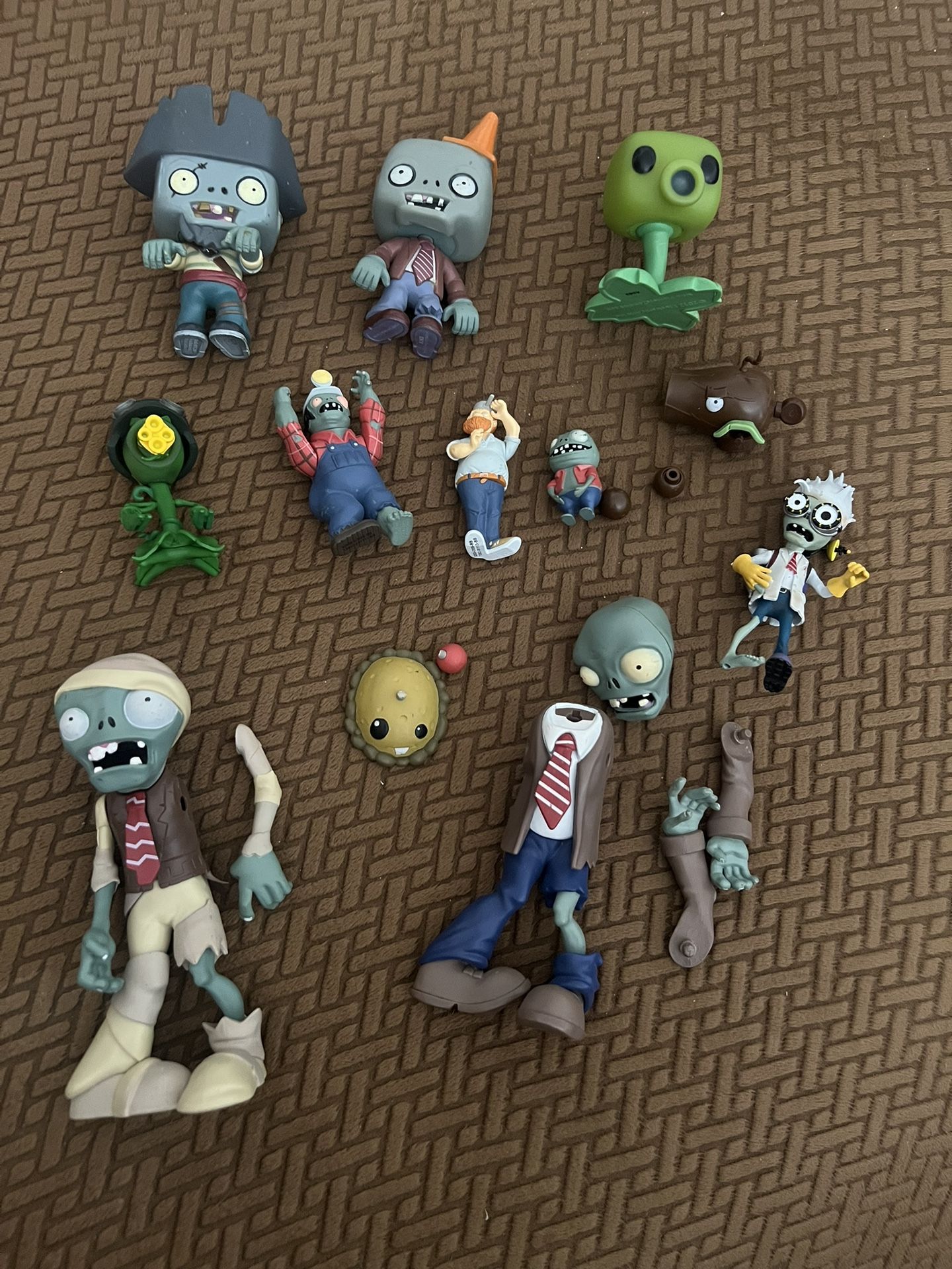 Plants Vs Zombies Toy Figures
