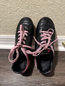 Girls Soccer Cleats- 2.5 Size