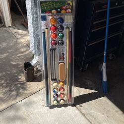 Billiards Cue And Accessory Kit