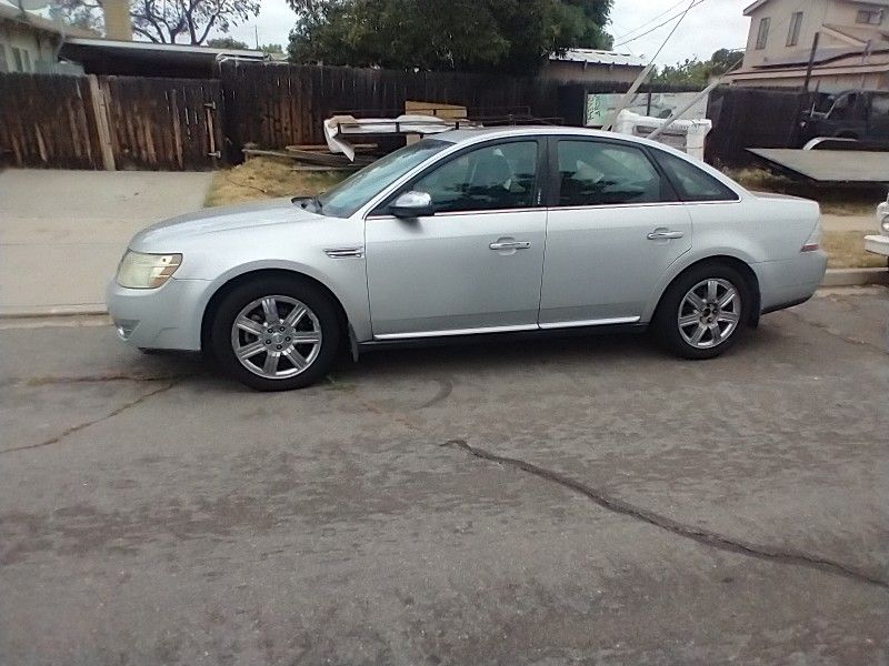 2009 Ford Taurus