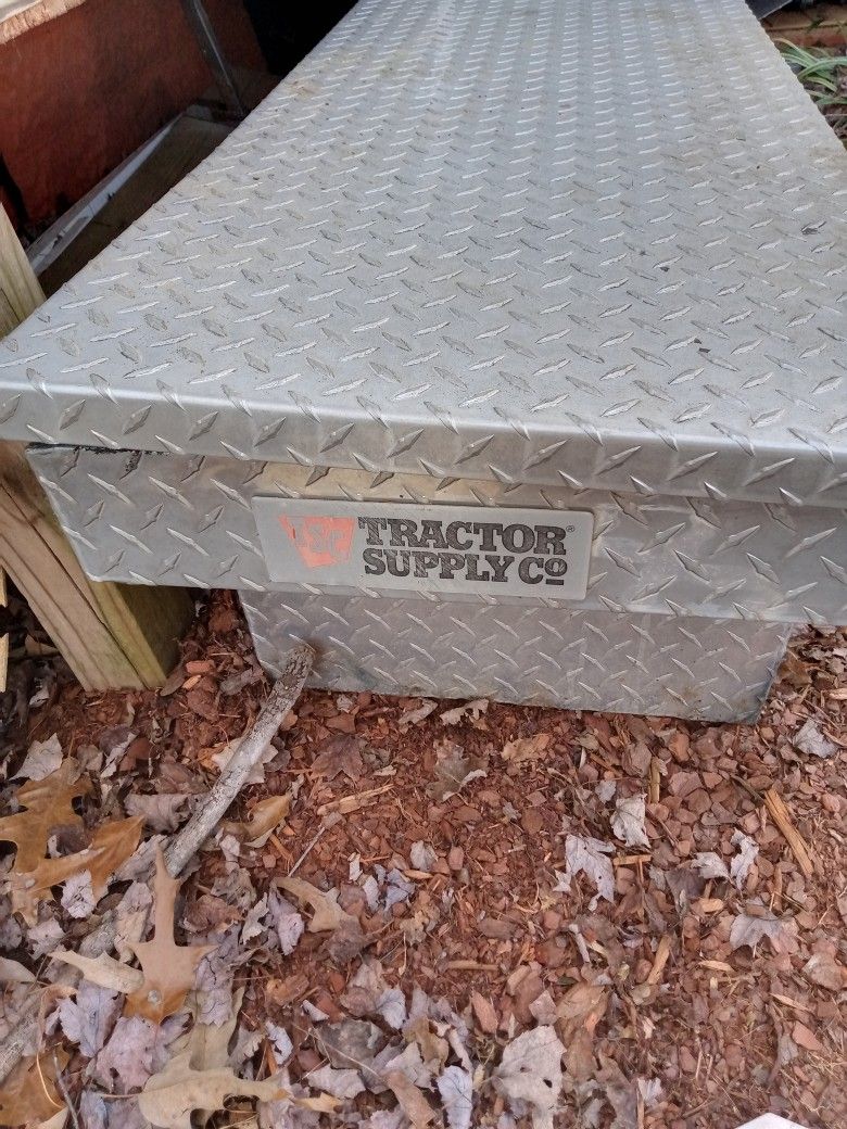 Tractor Supply Tool Box