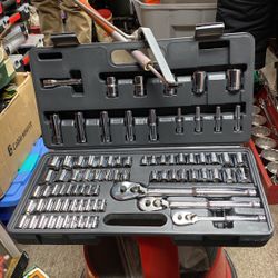 Popular Mechanics Socket Set. 83 Pieces Brand New In Box Complete