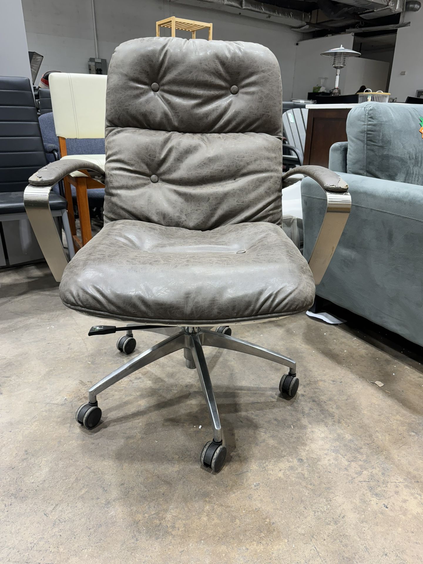 Avenue Office Chair Vintage Gray