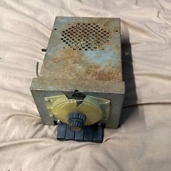 1950s? Ford radio