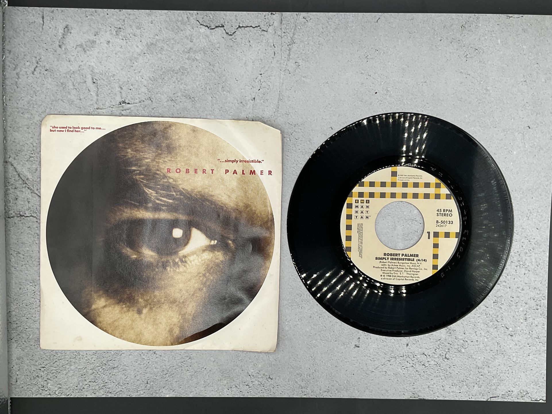 Robert Palmer ‘Simply Irresistible” 45 Vinyl Record