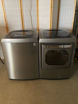 Washer and gas dryer
