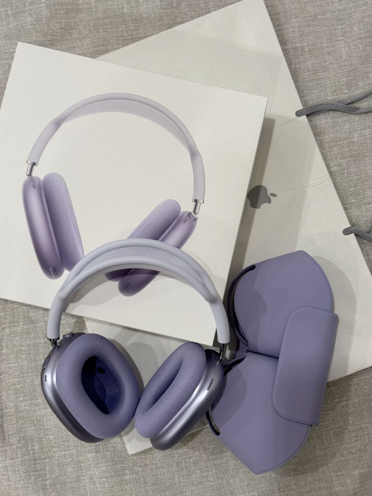 Air Pod Max ~ Purple 