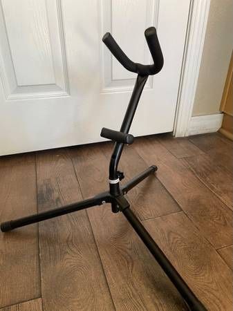 Brand New Folding Alto/Tenor Saxophone Stand