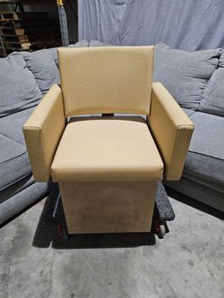 Cinderella by Paris Salon Chair