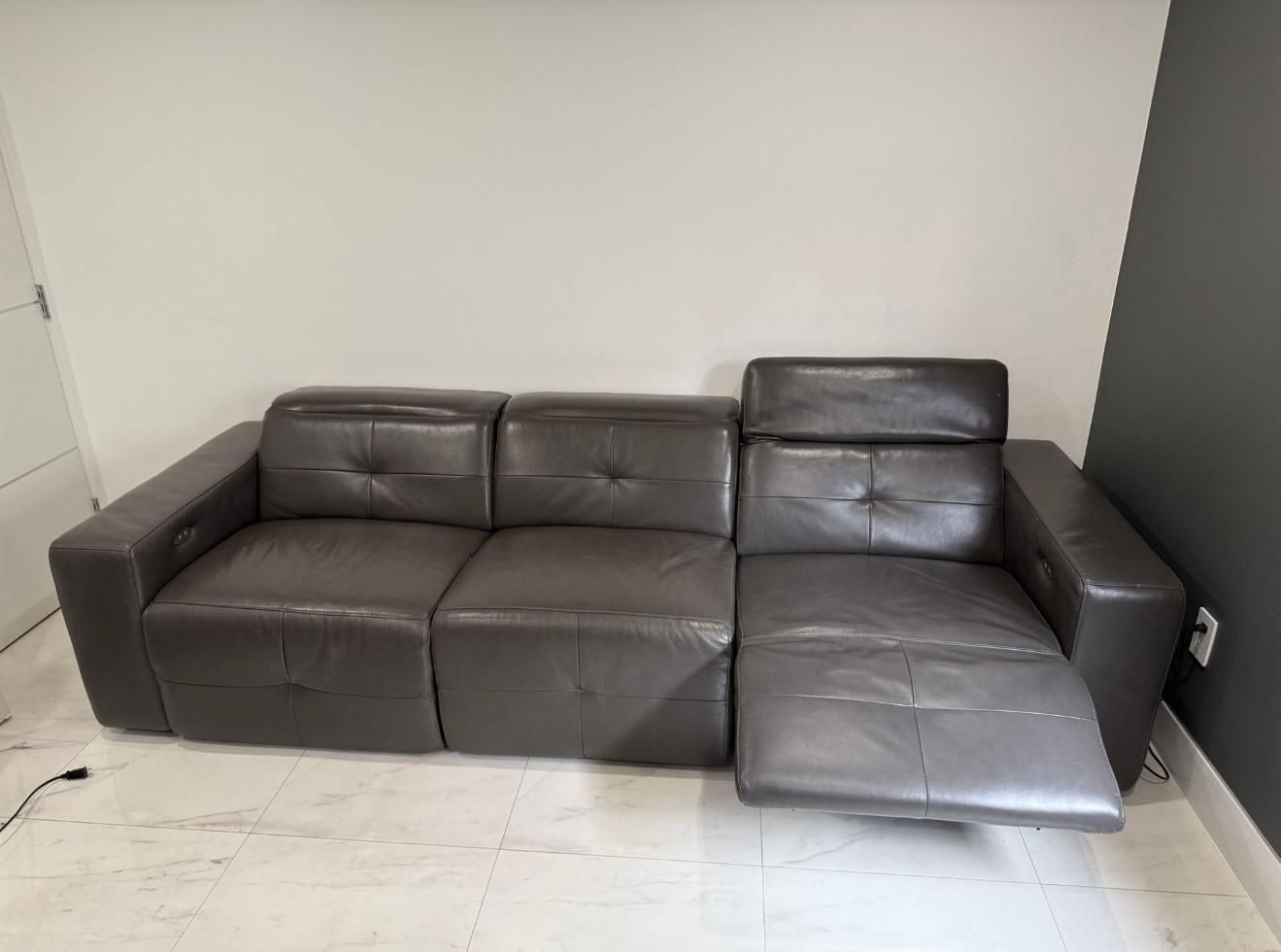 Reclining sofa
