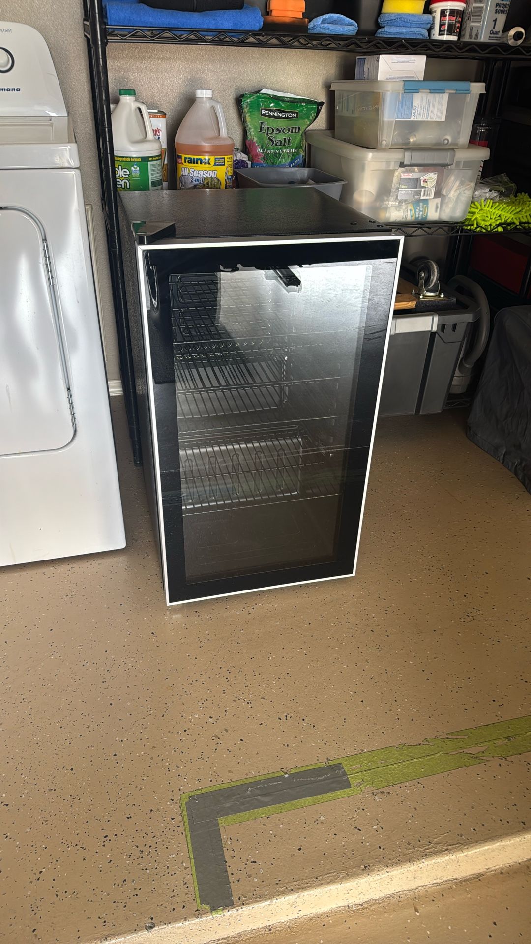 Refrigerator 3.2 Cu. Ft. Like New Condition 