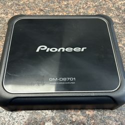 Pioneer GM-D8701 Car Amp 