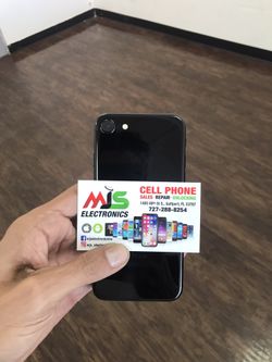 IPHONE 7 32GB UNLOCKED