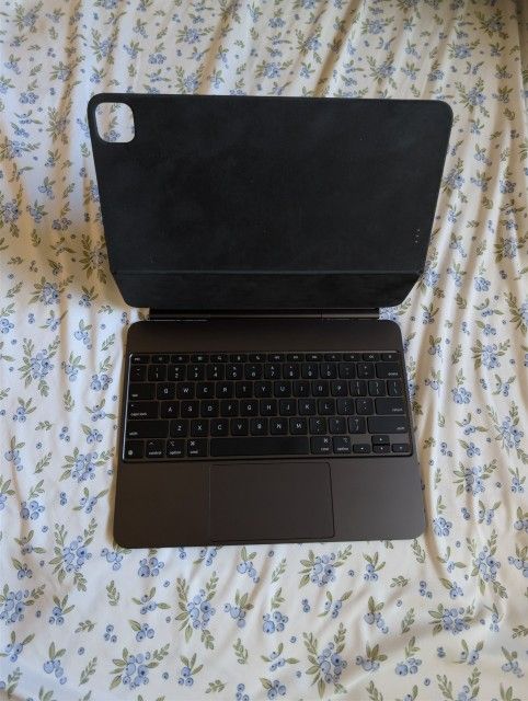 Magic Keyboard For Ipad Pro 13 M4/M5