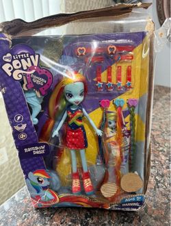 MY LITTLE PONY DOLL RAINBOW DASH DOLL EQUESTRIA GIRLS *BOX DAMAGED*
