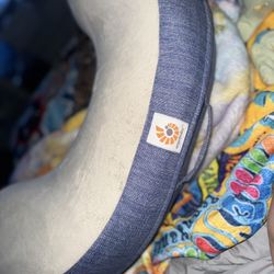Ergobaby Nursing Pillow