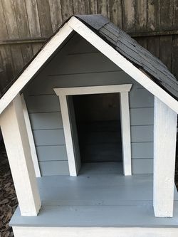 Custom Dog 🐕 House 🏡