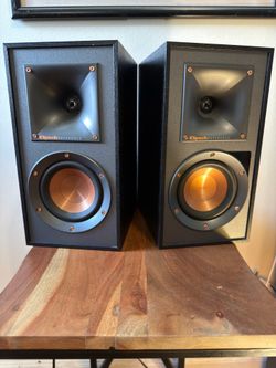 Klipsch R-41PM Bookshelf Speakers