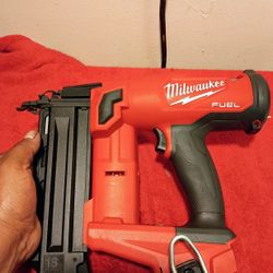 Like New M18 MILWAUKEE FUEL 18 Ga Brad Nailer TOOL ONLY $195
