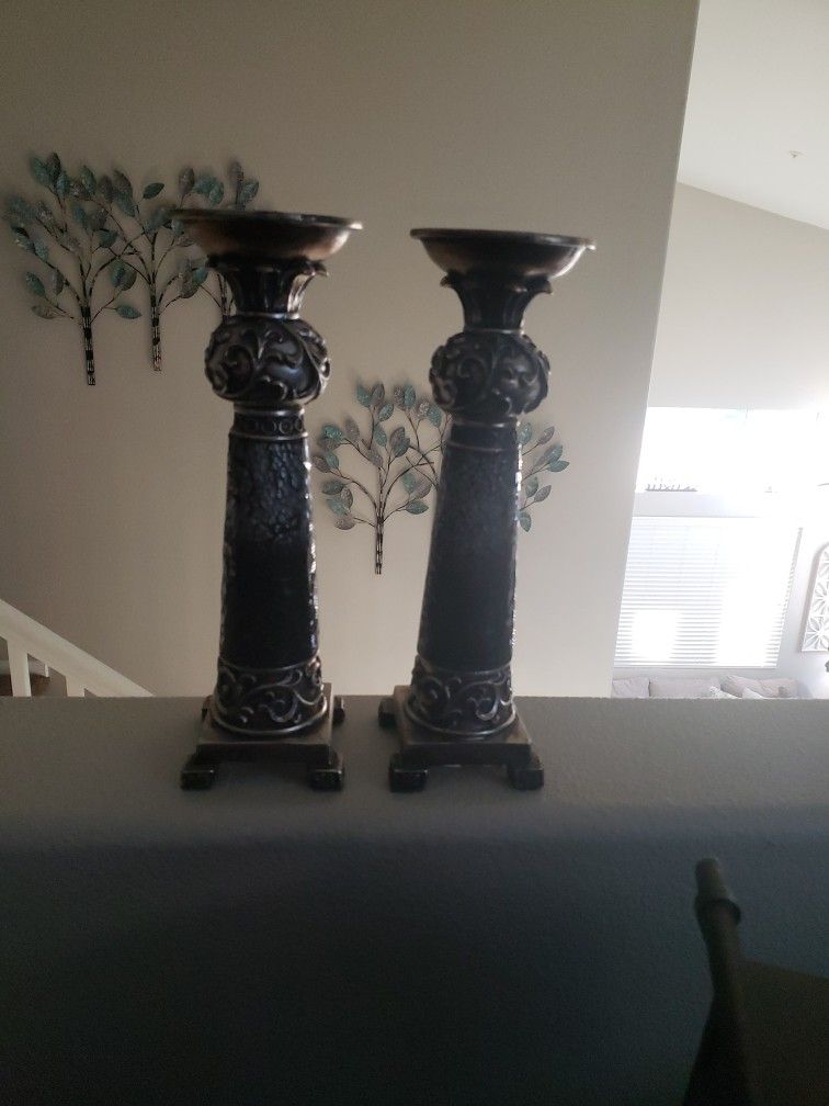 2 Candle Holders