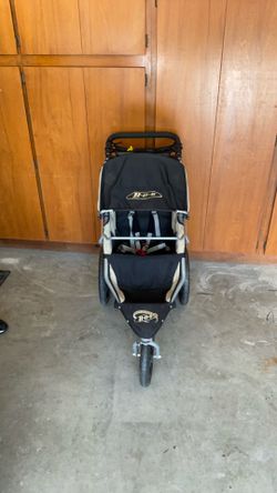 Single BOB Revolution Jogging Stroller