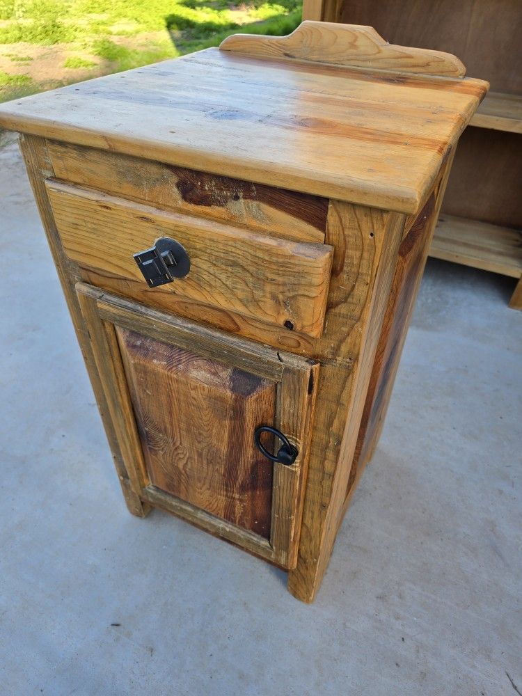 Wood End Table 