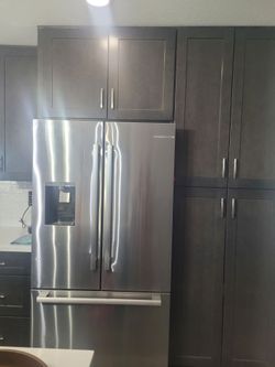 Make an offer!! 1 year old BOSH Refigerator