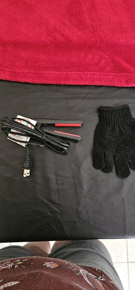 Mini Hair Crimper Straightener With Heat Glove NEW